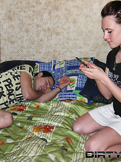 Slutty redhead ties man