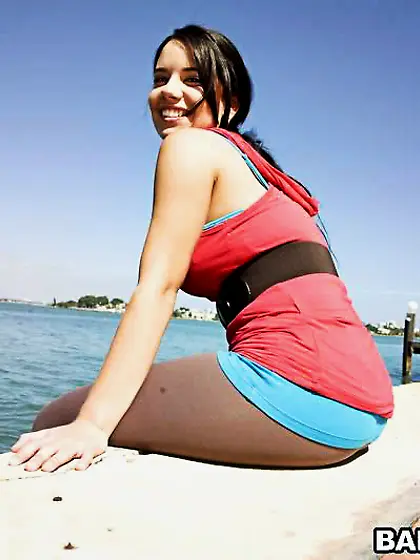 Latina doll Sophia takes a dick between her fat buttocks and get