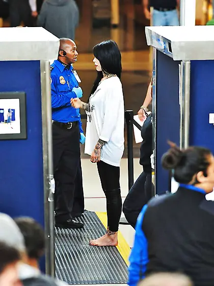 Kat Von D Sole Images