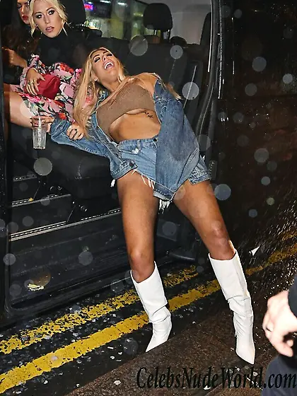 Chloe Ferry Cleavage