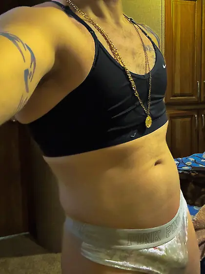 Masculine white guy explores feminine side