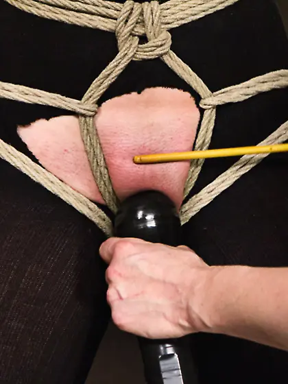 Big boobs damsel roped