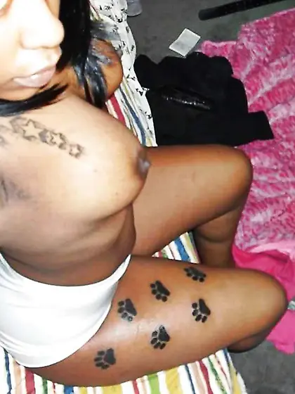 UNSCHULSDSBLONDIE LIEBT DARK-HUED WOMEN