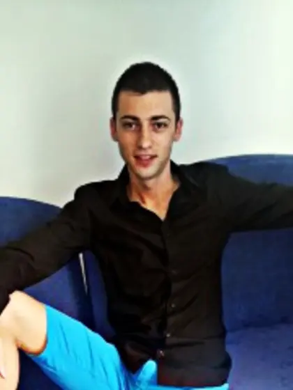 Brunette vladisymo perform dancing