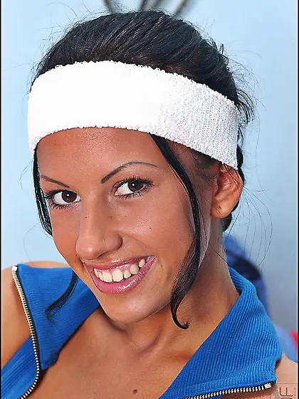 Smiley Puma Black with sticking tits has a dildo of the fucking