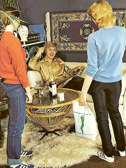 Hairy retro lesbos surprised