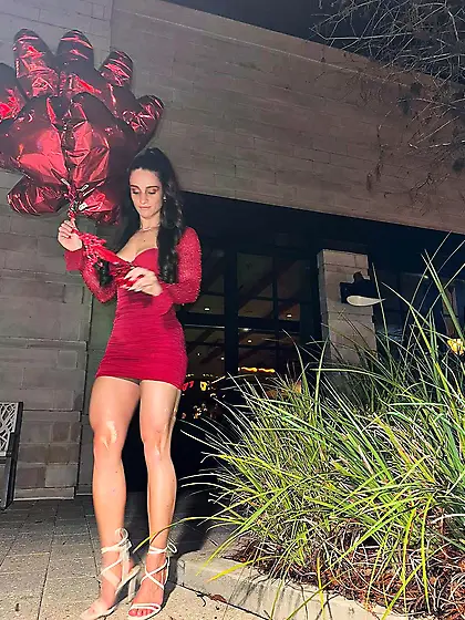 wwyd with hot wannabe gym slut ness?