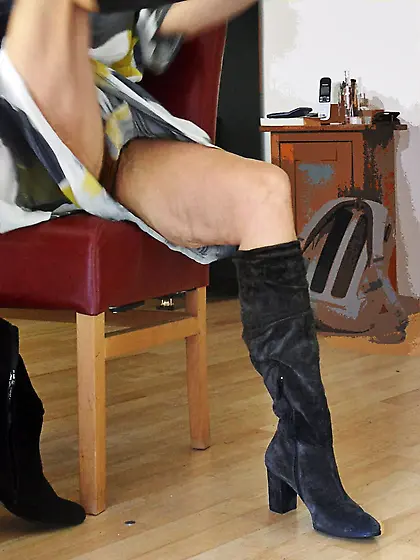 wich of them should i take for thr presentation?