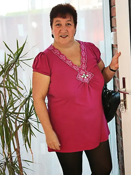 Steaming hot granny peels