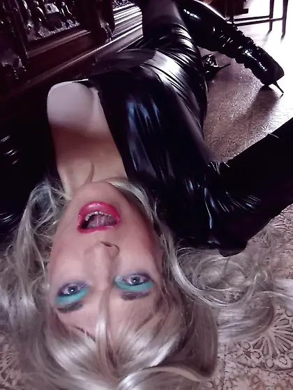 crossdresser choking