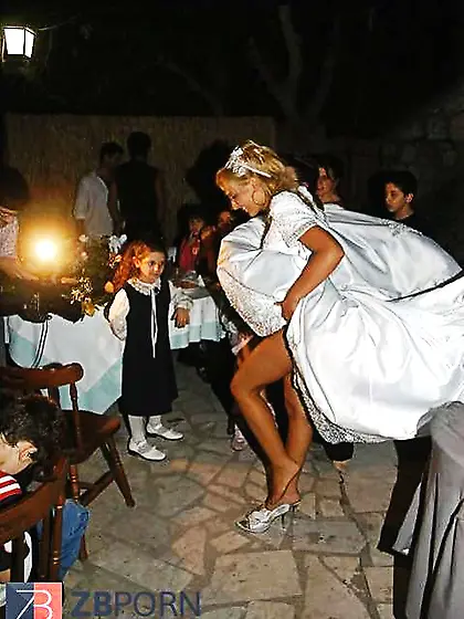 Unclothing inexperienced bride