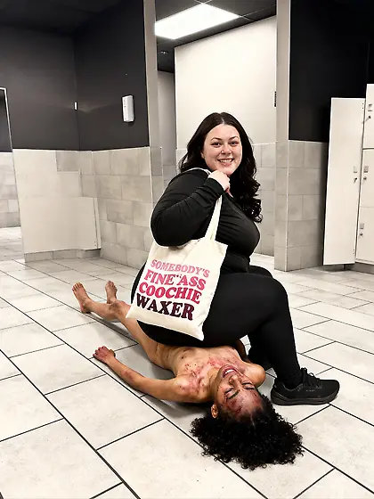 Shortstack bbw pawg sits on niggers stomach