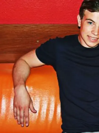 Brunette Young Man Stevesweetbb Smoking.