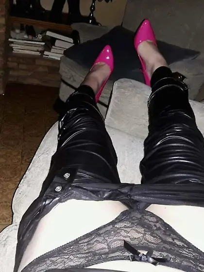 crossdresser strangled