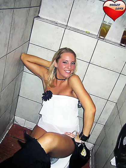 Toilet hotties