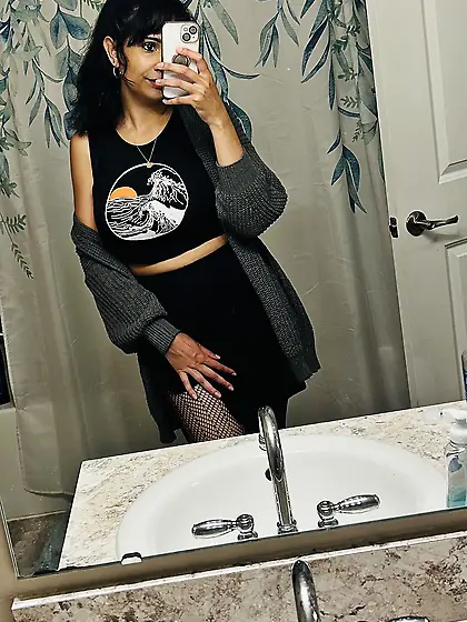 Great set of tits of this light skinned nigger