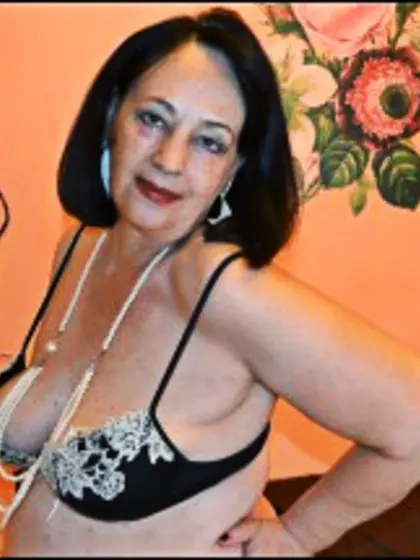 Brunette misty perform close