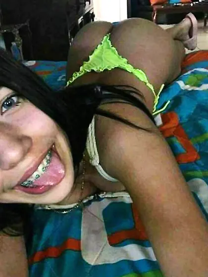 Sexy Teens nonude 18+