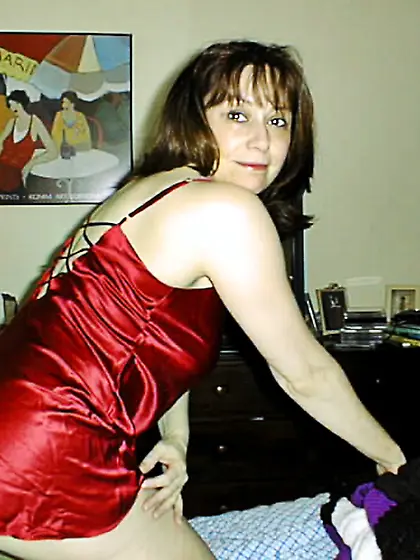 Victoria Suburban Slut Wife 19990801