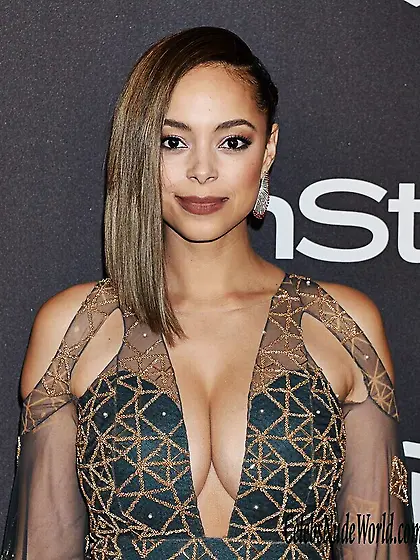 Amber Stevens West great boobs