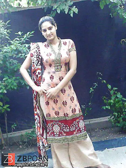 Paki cocksluts in salwar kameez
