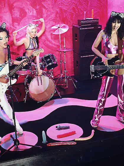 Foxy dyke rock babes Claudia Atkins Trinity and Nikki Fairchild