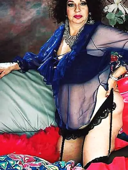 Elaine Everett (Bertha)