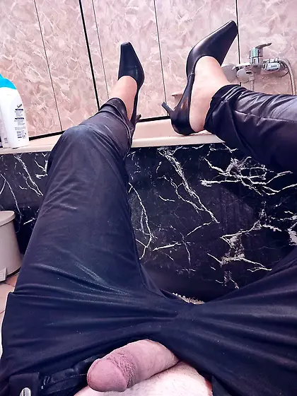 crossdresser choking