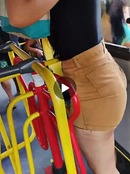 Cum ass public buss