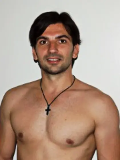 34 yo brunette Fashionman1.