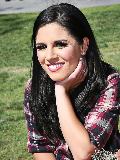 American dark haired cuckold interracial