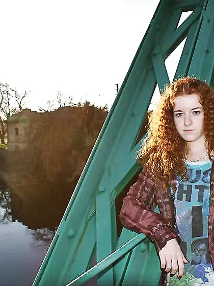 Uber-Cute redhead for cum-shots