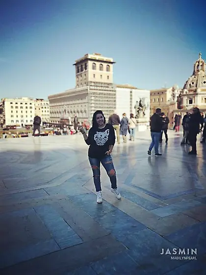 Athletic blue eyes girl teen