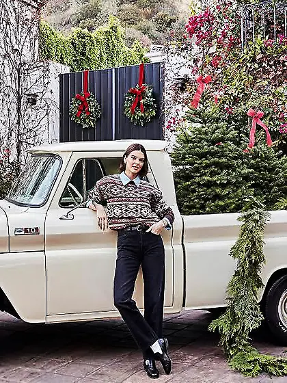 Kendall Jenner - Christmas