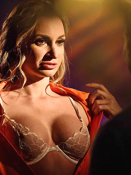 Micky Muffin gets a sticky reward after servicing hard dick