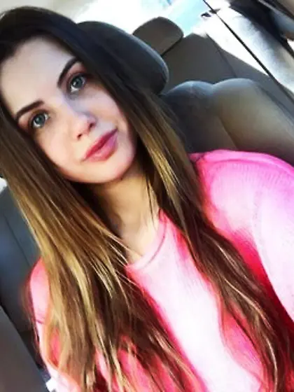 Shameless slut takes off bra and teases with her naked nipples i