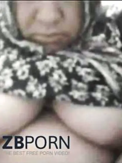 Webcam on arab hijab grl! she is paki niqab with jilbab
