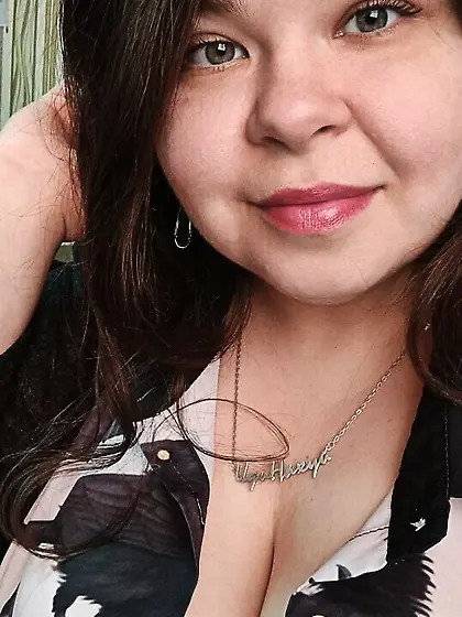 Curvy Queen Free Photos