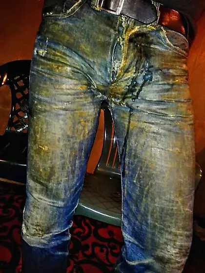 dirty, bulge, urinal, toilet, toilets, stinking, smelly,