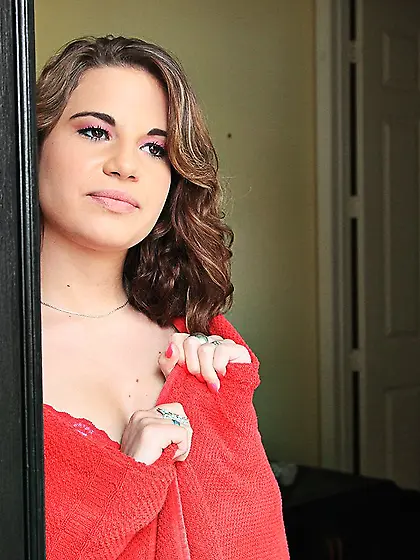 Lusty girl Maxi Booty sucking and fucking hard stick until it ex