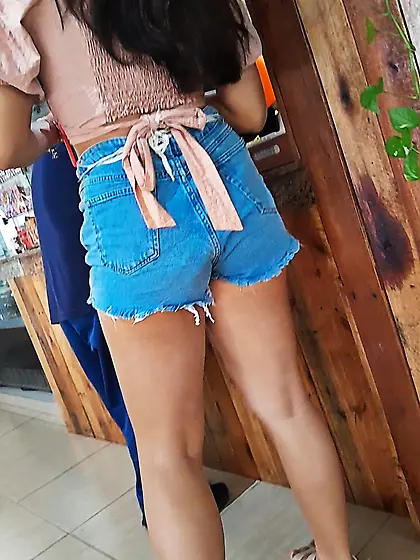 filming the famous,  hot Japanese girl