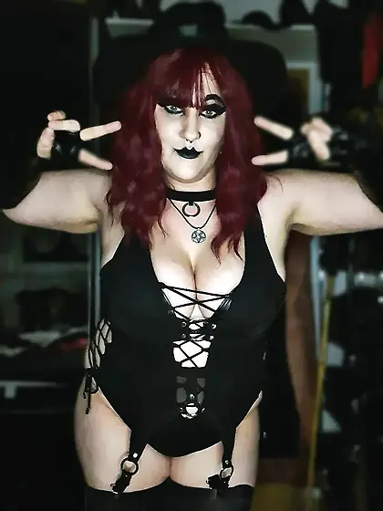 Sexy Gothic Queen