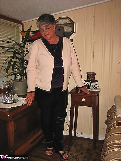 Pretty elderly curvy blonde