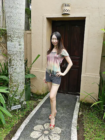 Drecksau Zhi - Urlaub mit Freunden