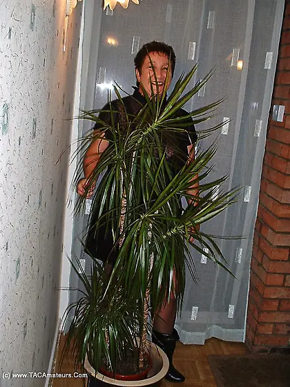 Mature Curvy Kinky Carol from United Kingdom