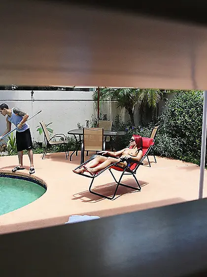 Luscious babe Crystal Ray sucking guy???s dick and seducing him