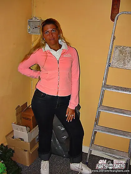 Thick blonde girl fucked by a horny grandpa