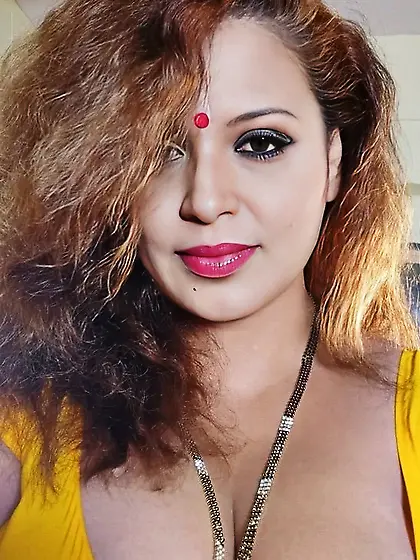 British Wife in Desi Dresses