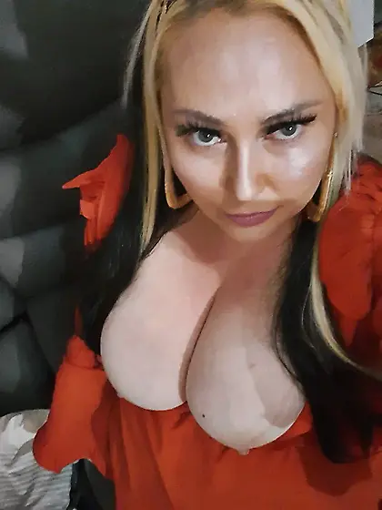 Milfs titties