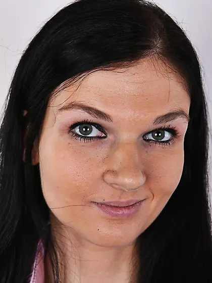 Dark haired beauty ready